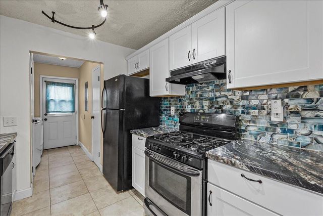 7036 Idaho Avenue, Hammond, IN 46323