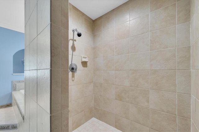 7759 CARVER COURT, Seminole, FL 33772