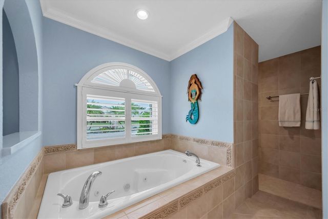 7759 CARVER COURT, Seminole, FL 33772