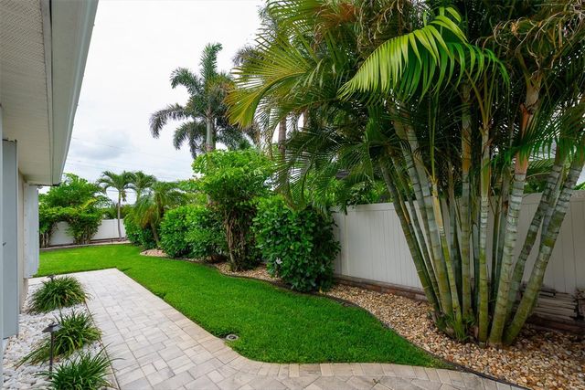 7759 CARVER COURT, Seminole, FL 33772