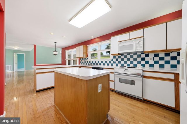 6101 FIELDCREST DR, Frederick, MD 21701