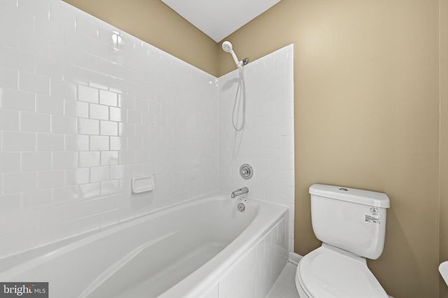 6101 FIELDCREST DR, Frederick, MD 21701