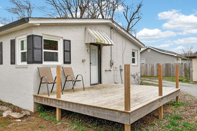 2749 Huntsville Hwy, Fayetteville, TN 37334