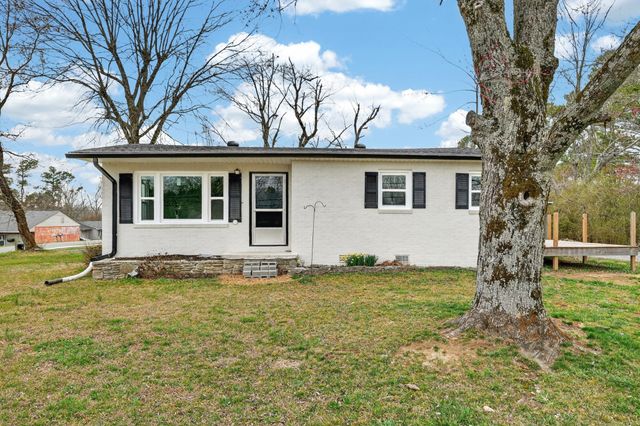 2749 Huntsville Hwy, Fayetteville, TN 37334