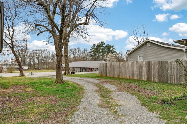 2749 Huntsville Hwy, Fayetteville, TN 37334