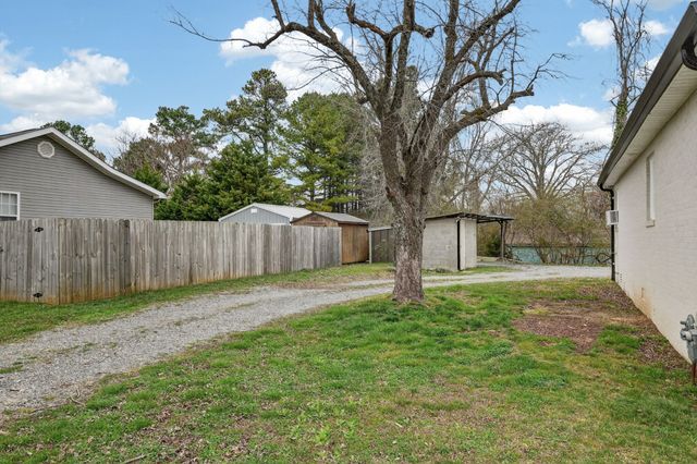 2749 Huntsville Hwy, Fayetteville, TN 37334