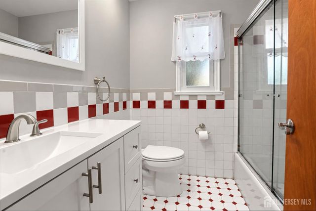 153 Whitman Avenue, Edison, NJ 08817