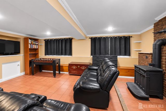 153 Whitman Avenue, Edison, NJ 08817