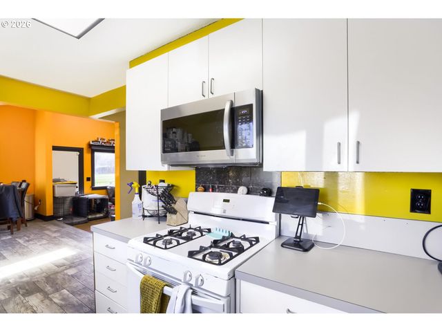 7817 Se STRAWBERRY Ln, Milwaukie, OR 97267