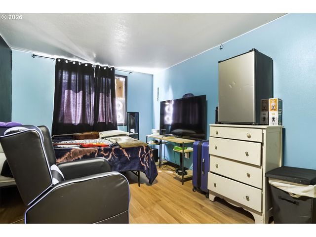 7817 Se STRAWBERRY Ln, Milwaukie, OR 97267