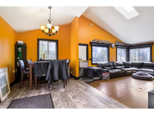 7817 Se STRAWBERRY Ln, Milwaukie, OR 97267