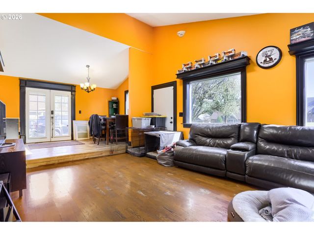 7817 Se STRAWBERRY Ln, Milwaukie, OR 97267