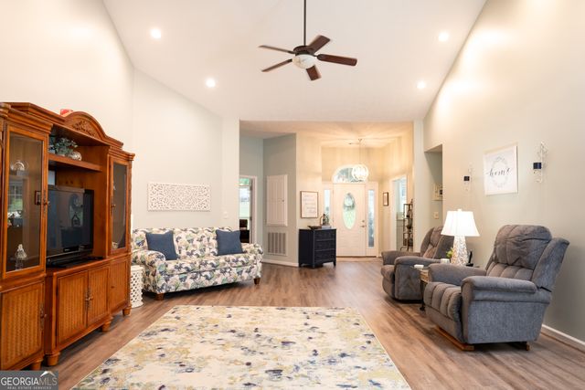 122 Colonial Court, Lagrange, GA 30240