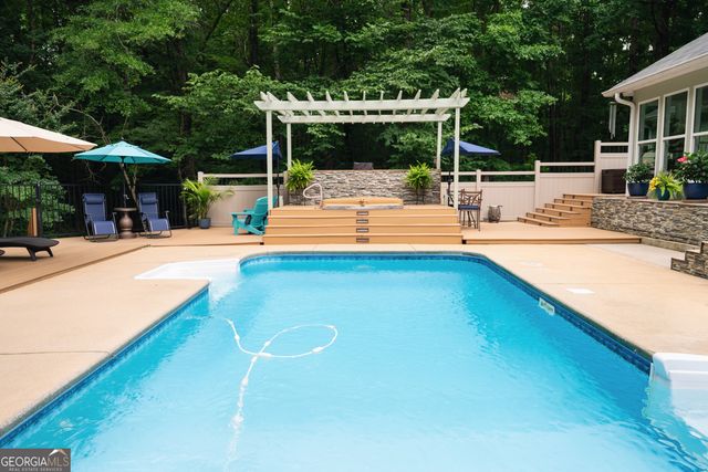 122 Colonial Court, Lagrange, GA 30240