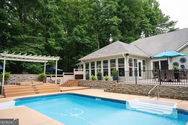 122 Colonial Court, Lagrange, GA 30240