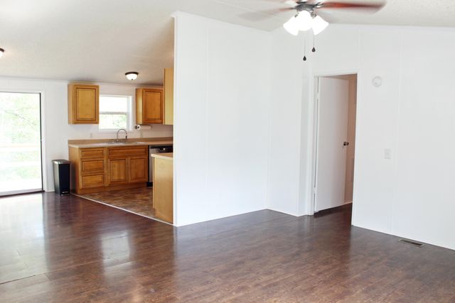 3288 State Hwy 1003, Somerset, KY 42501