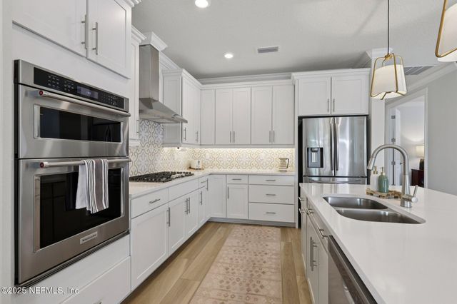 11136 TOWN VIEW Court, Jacksonville, FL 32256