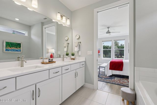 11136 TOWN VIEW Court, Jacksonville, FL 32256