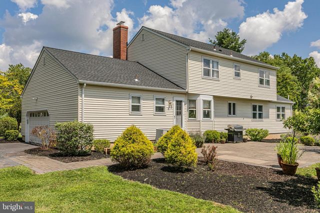 21 SLEEPY HOLLOW LN, Belle Mead, NJ 08502