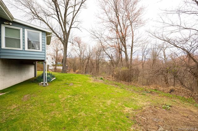 140 Cherrywood Drive, Fishkill, NY 12524
