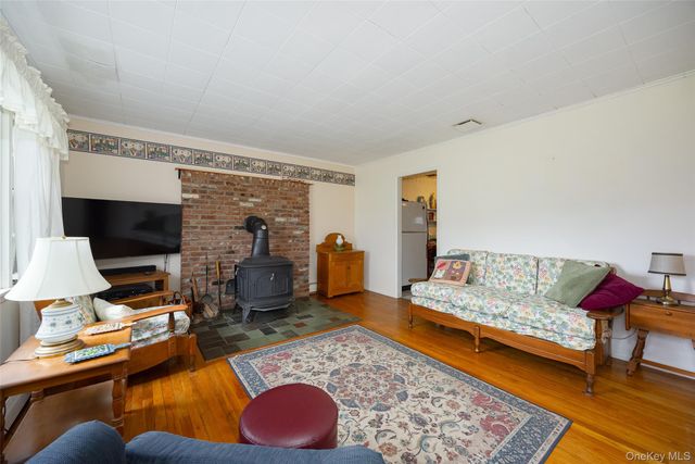 140 Cherrywood Drive, Fishkill, NY 12524