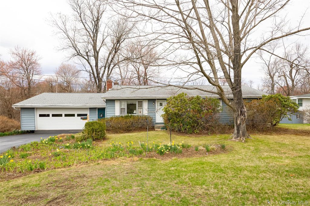 140 Cherrywood Drive, Fishkill, NY 12524