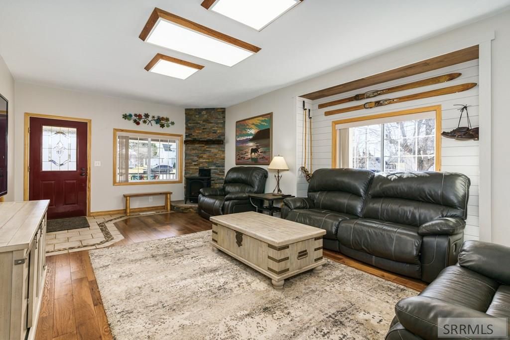 Image 5 of property listing at 41 N 2nd E, Soda Springs, ID 83276