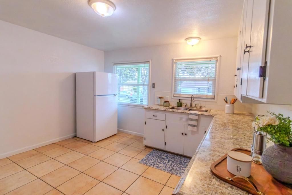 Image 11 of property listing at 111 Mayfair Drive, Salinas, CA 93905