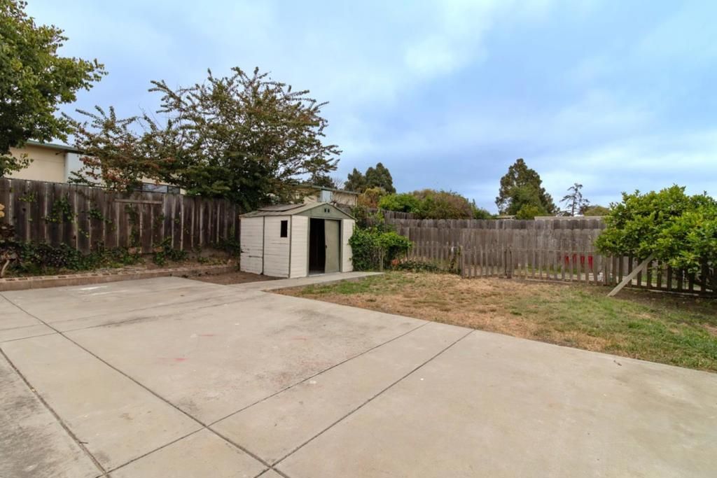Image 26 of property listing at 111 Mayfair Drive, Salinas, CA 93905