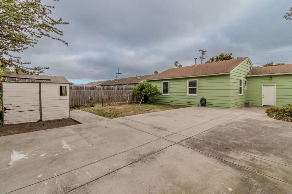 Image 28 of property listing at 111 Mayfair Drive, Salinas, CA 93905