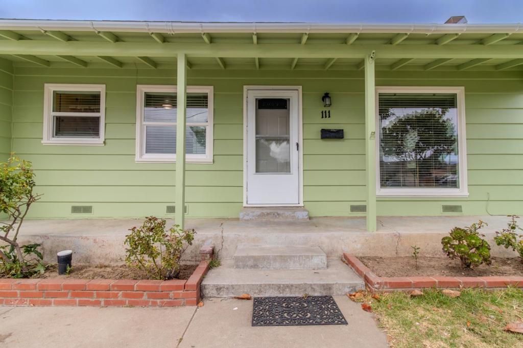 Image 3 of property listing at 111 Mayfair Drive, Salinas, CA 93905