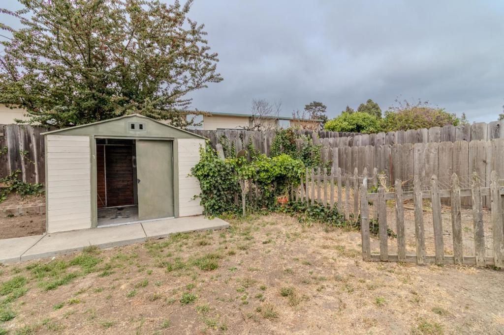 Image 30 of property listing at 111 Mayfair Drive, Salinas, CA 93905