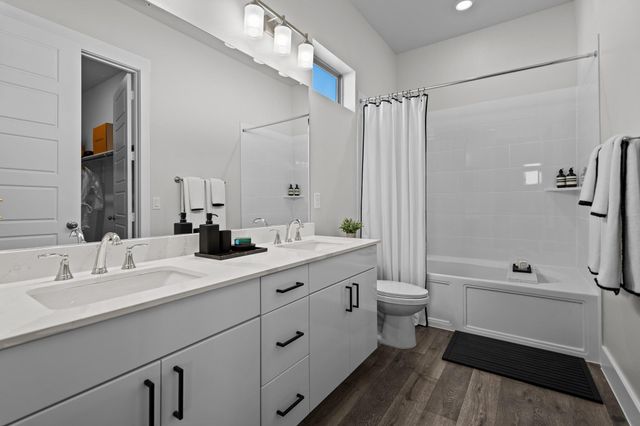 476 Suffield DR 432, Buda, TX 78610