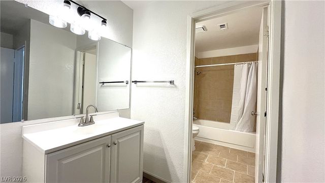6750 Del Rey Avenue 123, Las Vegas, NV 89146