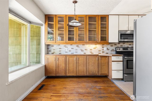 9031 S Park Avenue, Tacoma, WA 98444