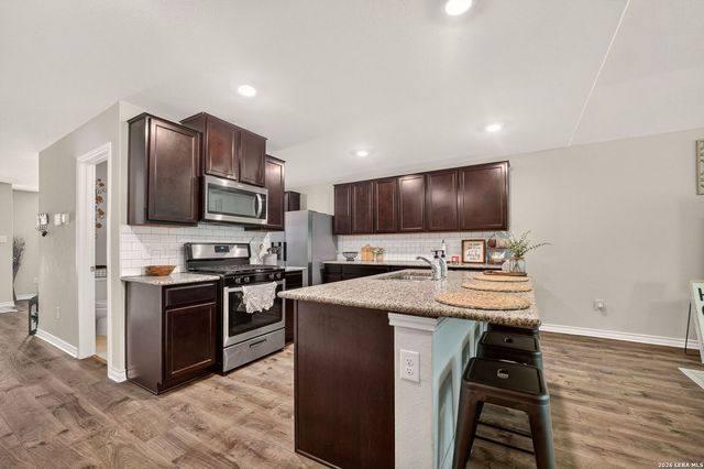 6527 Hoffman Pln, San Antonio, TX 78252