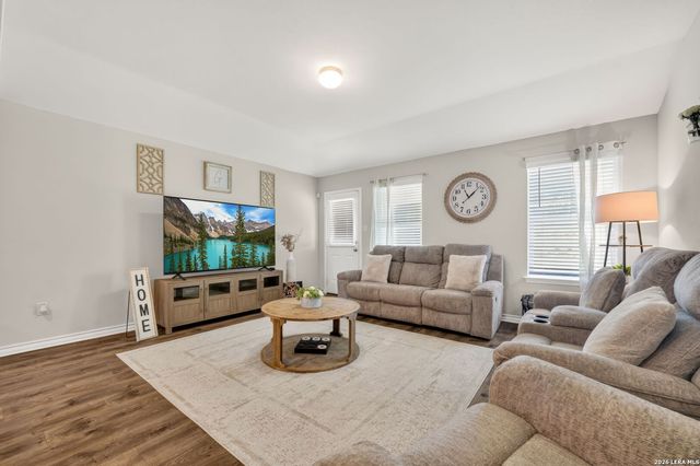 6527 Hoffman Pln, San Antonio, TX 78252