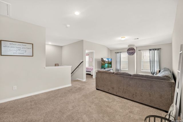 6527 Hoffman Pln, San Antonio, TX 78252