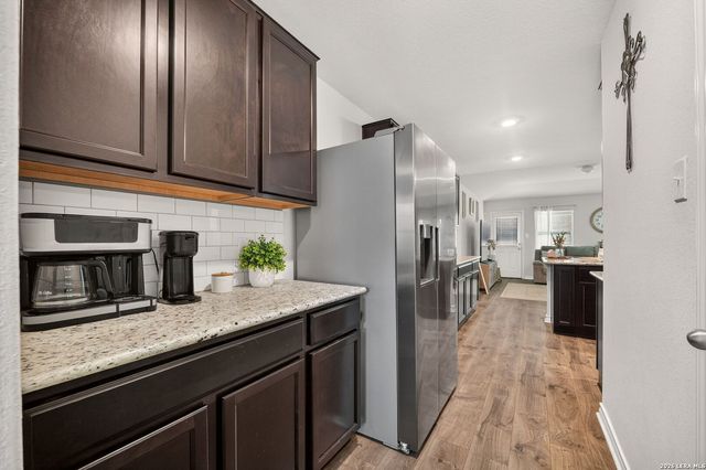 6527 Hoffman Pln, San Antonio, TX 78252