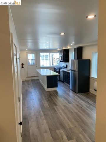 964 57Th St, Oakland, CA 94608