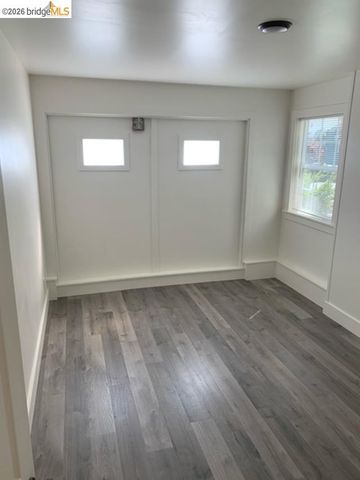 964 57Th St, Oakland, CA 94608