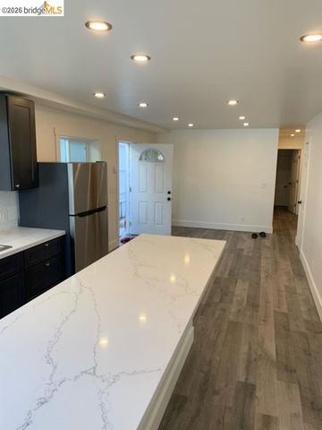 964 57Th St, Oakland, CA 94608