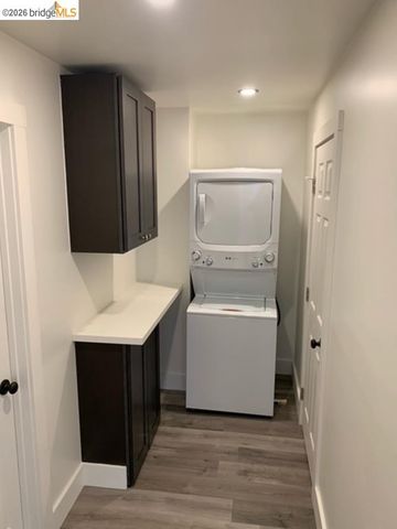 964 57Th St, Oakland, CA 94608