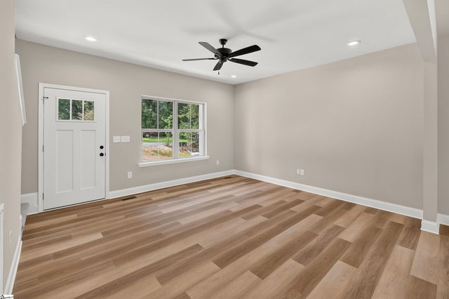 136 S Church Street, Duncan, SC 29334
