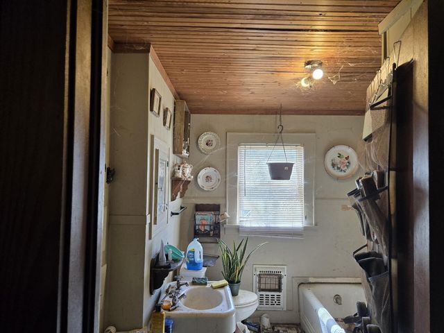 2708 Handley Drive, Fort Worth, TX 76112