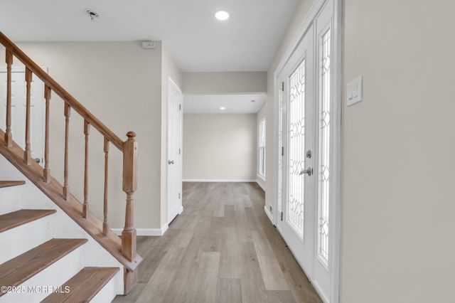 5 Buxton Court, Barnegat, NJ 08005