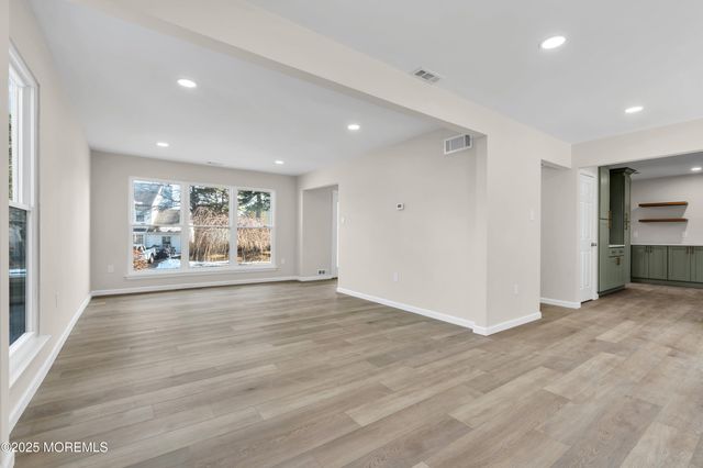 5 Buxton Court, Barnegat, NJ 08005