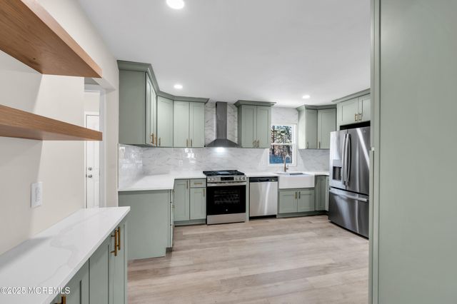 5 Buxton Court, Barnegat, NJ 08005