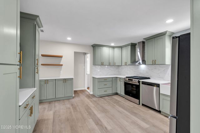 5 Buxton Court, Barnegat, NJ 08005