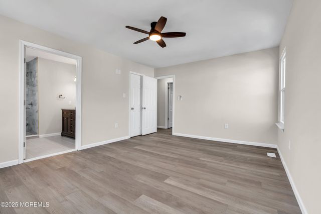 5 Buxton Court, Barnegat, NJ 08005